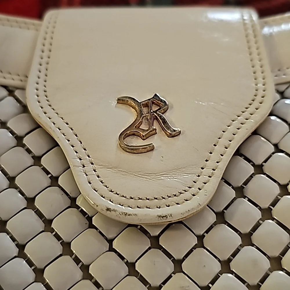 White R Purse - Chain Mail - Picture 11 of 16